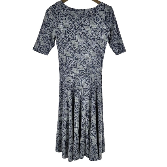 | Lularoe | Blue White Floral Pattern Flowy Knee Length Sleeve Crew Neck Dress - Picture 5 of 11